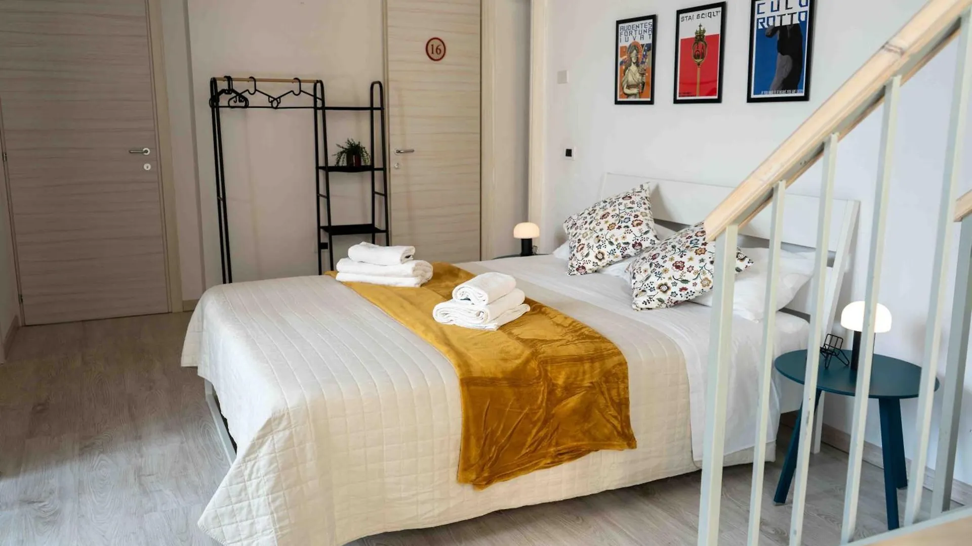 Nalusa Rooms - In Centro A Toledo Napoli Italia