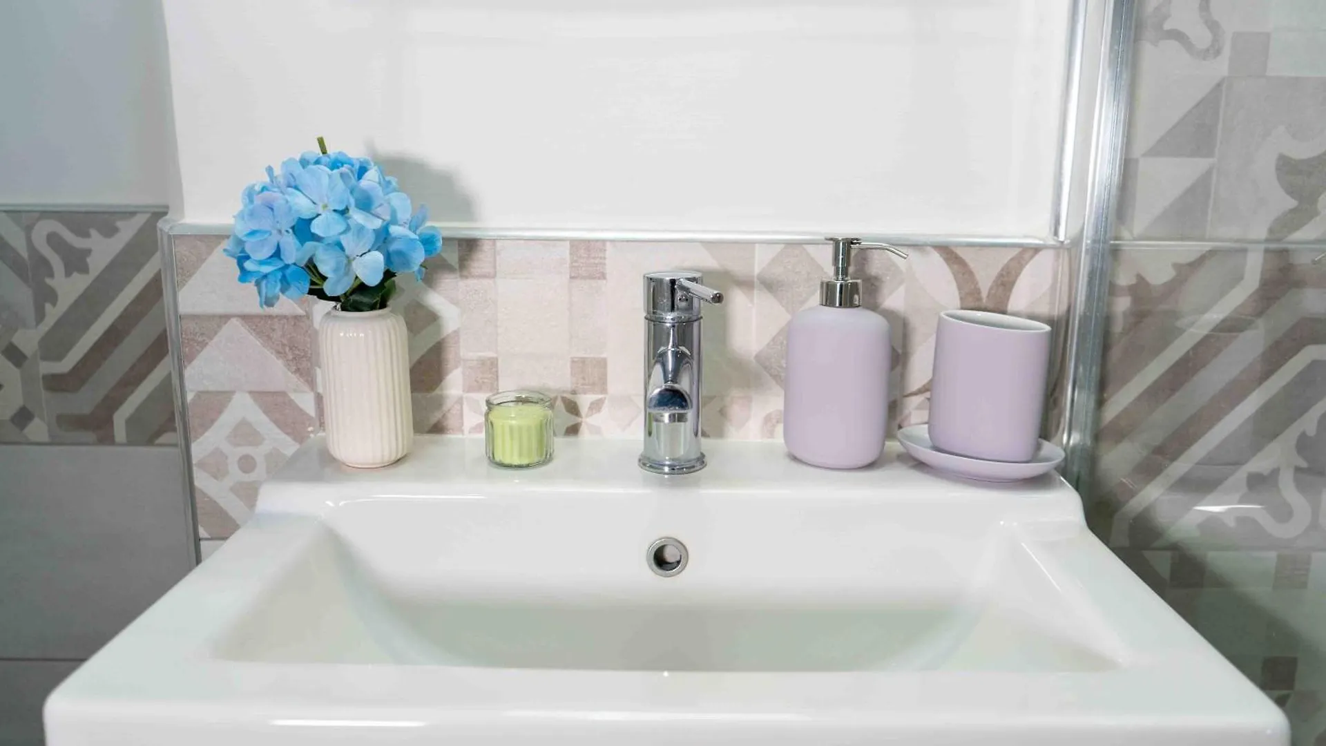 Affittacamere Nalusa Rooms - In Centro A Toledo Napoli